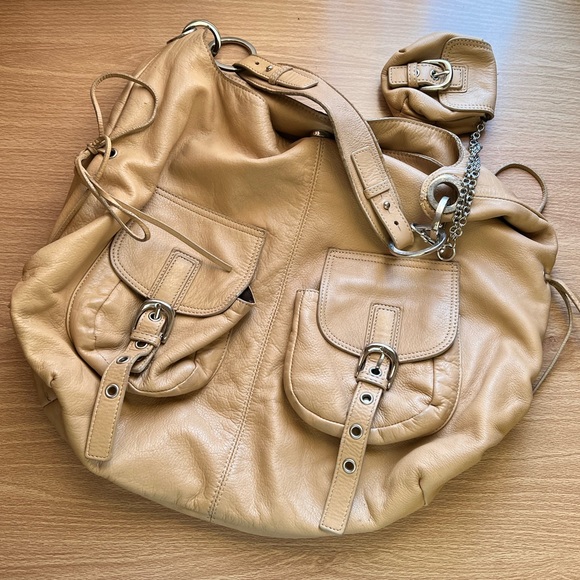 Danier beige leather hobo bag with silver metal details + removable chain purse - Picture 1 of 7